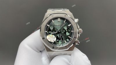 Audemars Piguet Royal Oak Offshore Dandong 4401 Movement 41mm Green Face WG Band Watch